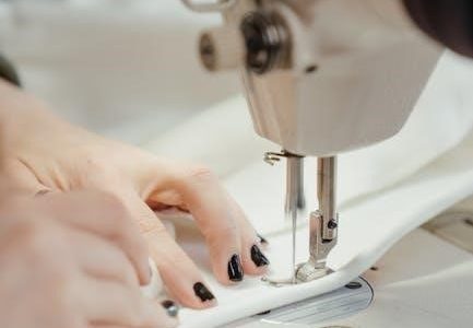 seam guide on sewing machine